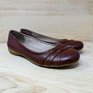 WHITE MOUNTAIN Women's Clara Ballet Flat, Brown Size 8.5